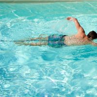 Se muscler à la piscine : Quels sont les muscles sollicités selon les différentes nages ?
