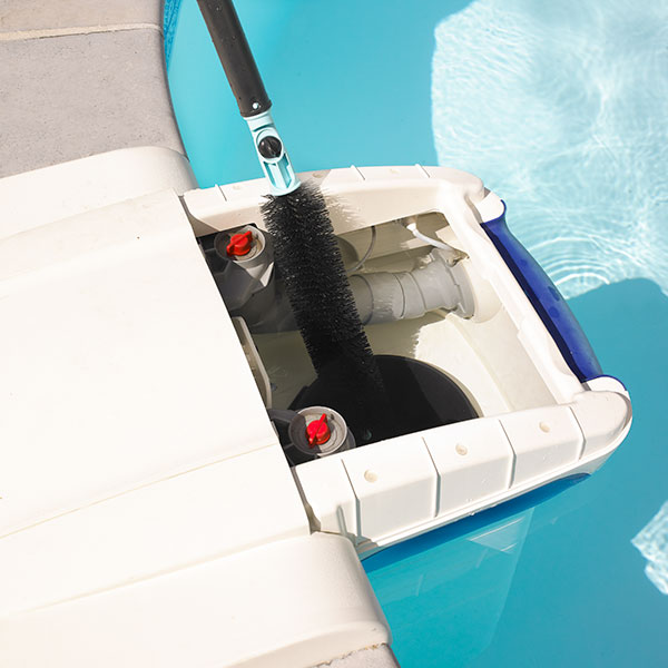 Avec les flotteurs d'hivernage Desjoyaux, oubliez les risques et méfaits du  gel dans votre piscine !